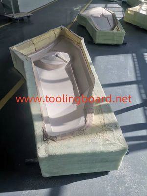 Model and mold making paste,manually mixed and applied epoxy resin paste